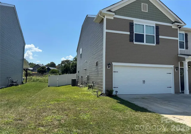 Photo 2 of Single family home for sale at 116 Wheatfield Rd, Fletcher, NC 28732 | MLS# 4417836 | Listing updated on 2026-09-07