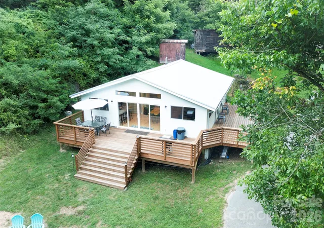 Photo 3 of Single family home for sale at 301 Hardwick Branch Rd, Marshall, NC 28753 | MLS# 4417838 | Listing updated on 2026-09-03