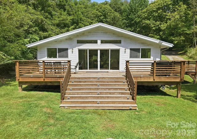 Photo 5 of Single family home for sale at 301 Hardwick Branch Rd, Marshall, NC 28753 | MLS# 4417838 | Listing updated on 2026-09-03