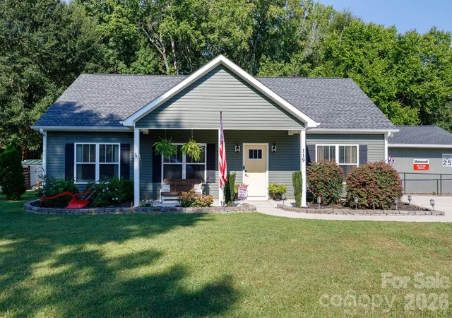 Photo 1 of Single family home for sale at 119 Fairmont St, Clover, SC 29710 | MLS# 4418451 | Listing updated on 2026-09-04