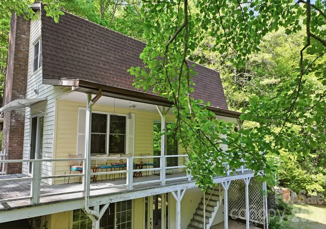 Photo 4 of Single family home for sale at 38 Pee Wee Branch, Sylva, NC 28779 | MLS# 4418580 | Listing updated on 2026-09-02