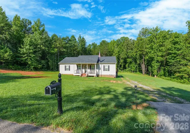 Photo 2 of Single family home for sale at 165 Rambler Ln, Blacksburg, SC 29702 | MLS# 4418607 | Listing updated on 2026-09-03