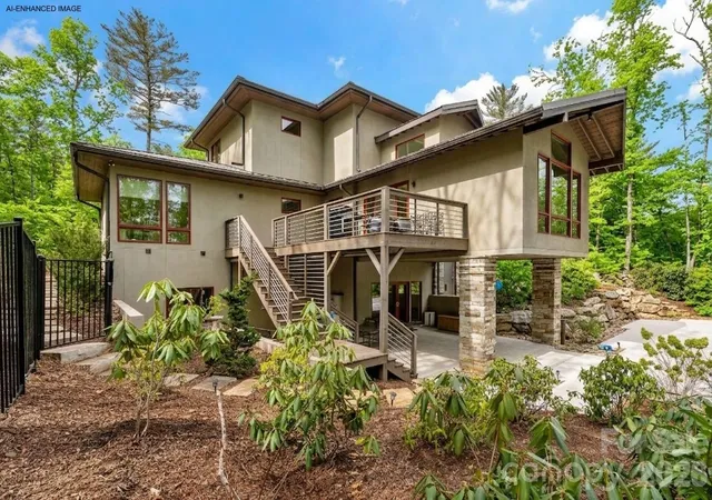 Photo 2 of Single family home for sale at 27 Hawberry Ct, Asheville, NC 28805 | MLS# 4418649 | Listing updated on 2026-09-02