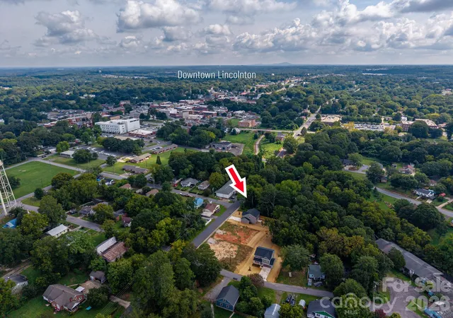 Photo 27 of Single family home for sale at 301 Congress St W, Lincolnton, NC 28092 | MLS# 4418941 | Listing updated on 2026-09-03