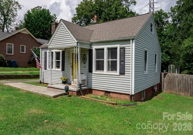 Photo 1 of Single family home for sale at 45 26th Avenue Ne, Hickory, NC 28601 | MLS# 4419021 | Listing updated on 2026-09-04