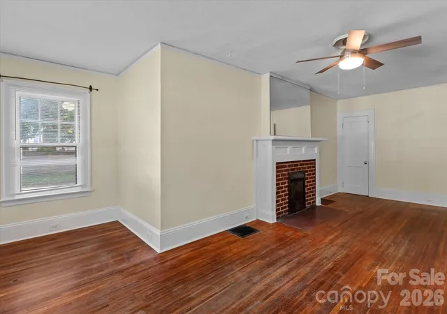 Photo 2 of House for sale at 2101 Kenilworth Ave, Charlotte, NC 28203 | MLS# 4419030 | Listing updated on 2026-09-03
