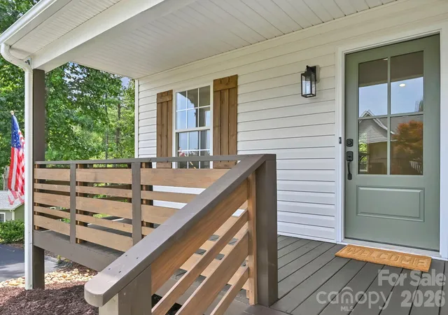 Photo 3 of Single family home for sale at 157 Scarlett Ridge Dr, Marshall, NC 28753 | MLS# 4419073 | Listing updated on 2026-09-02