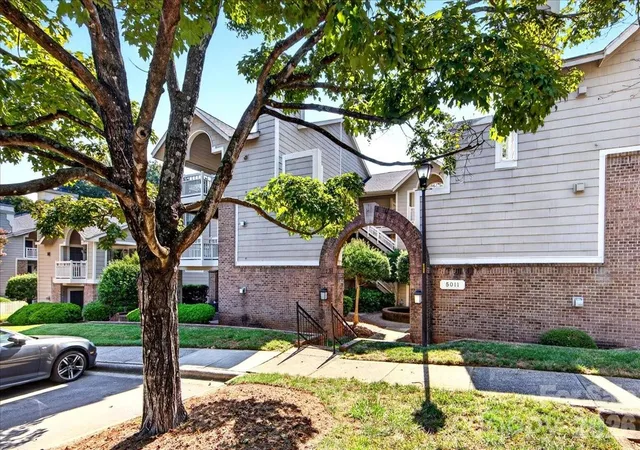 Photo 3 of Condo for sale at 5011 Sharon Rd #N, Charlotte, NC 28210 | MLS# 4419195 | Listing updated on 2026-10-08