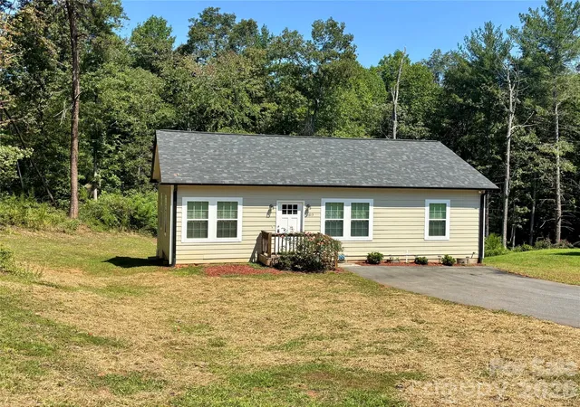 Photo 2 of Single family home for sale at 2613 Lynn Mountain Rd, Vale, NC 28168 | MLS# 4419247 | Listing updated on 2026-09-03