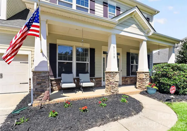 Photo 3 of Single family home for sale at 5112 Forest Knoll Ct, Indian Trail, NC 28079 | MLS# 4419662 | Listing updated on 2026-09-02