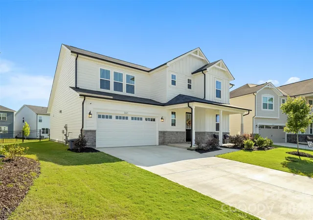 Photo 3 of Single family home for sale at 2621 Crimson Wy, Monroe, NC 28112 | MLS# 4419695 | Listing updated on 2026-09-01