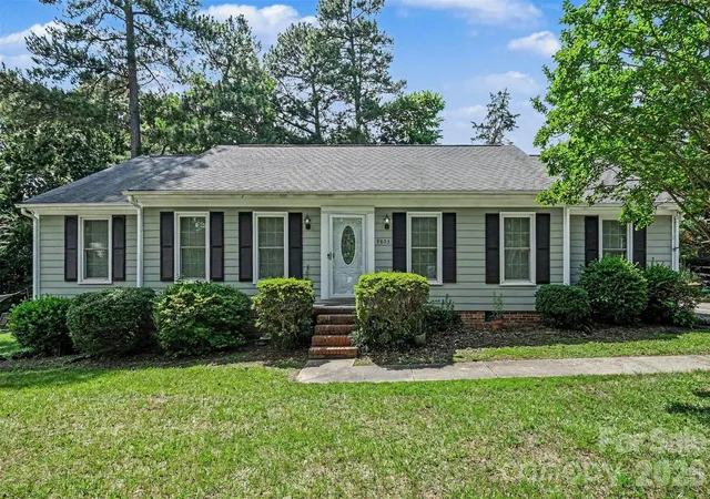 Photo 1 of Single family home for sale at 9803 Cooper Run Ln, Charlotte, NC 28269 | MLS# 4419711 | Listing updated on 2026-09-05