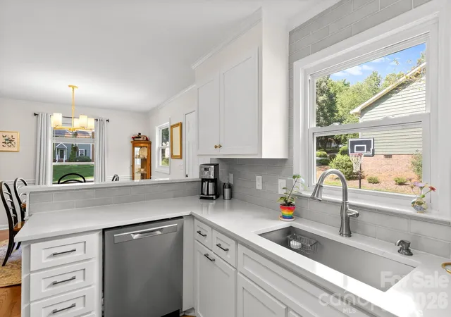 Photo 4 of Sale Pending at 517 Forest Ln, Belmont, NC 28012 | MLS# 4419749 | Listing updated on 2026-09-10