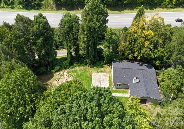 Photo 3 of Single family home for sale at 182 US 221 Business Ext N #3, Marion, NC 28752 | MLS# 4419854 | Listing updated on 2026-09-03