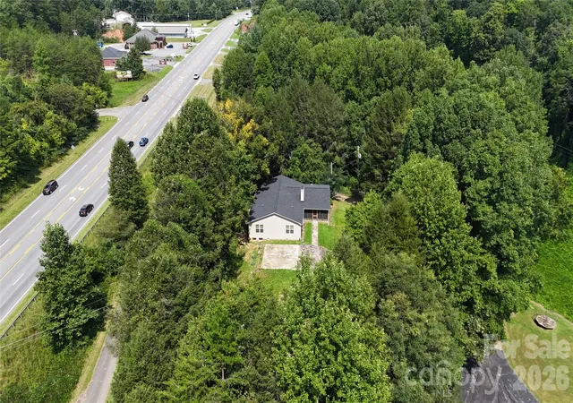 Photo 4 of Single family home for sale at 182 US 221 Business Ext N #3, Marion, NC 28752 | MLS# 4419854 | Listing updated on 2026-09-03