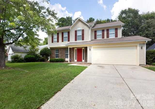 Photo 1 of Single family home for sale at 5401 Groveton Ct, Charlotte, NC 28269 | MLS# 4419964 | Listing updated on 2026-09-04