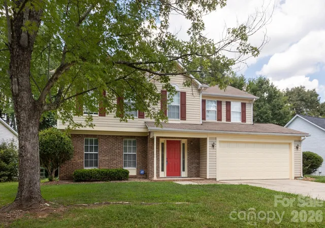 Photo 2 of Single family home for sale at 5401 Groveton Ct, Charlotte, NC 28269 | MLS# 4419964 | Listing updated on 2026-09-04