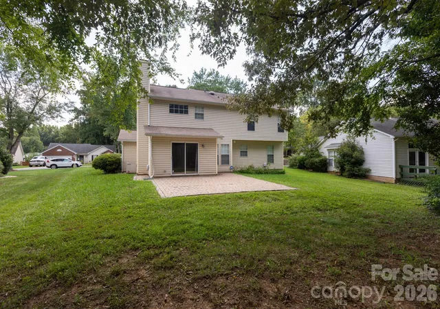 Photo 3 of Single family home for sale at 5401 Groveton Ct, Charlotte, NC 28269 | MLS# 4419964 | Listing updated on 2026-09-04