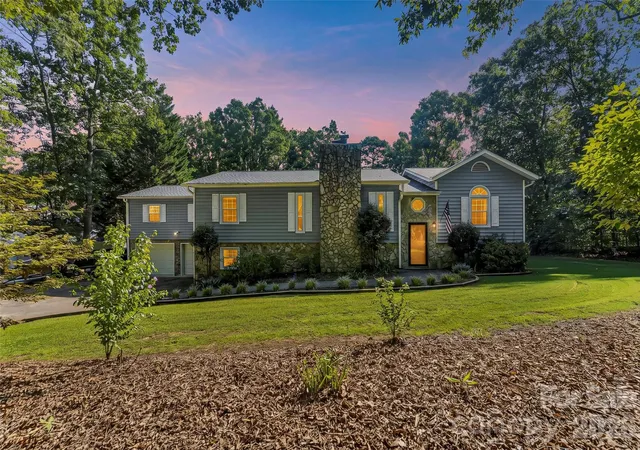 Photo 37 of Single family home for sale at 5468 Valley Run St, Hickory, NC 28601 | MLS# 4420015 | Listing updated on 2026-09-04