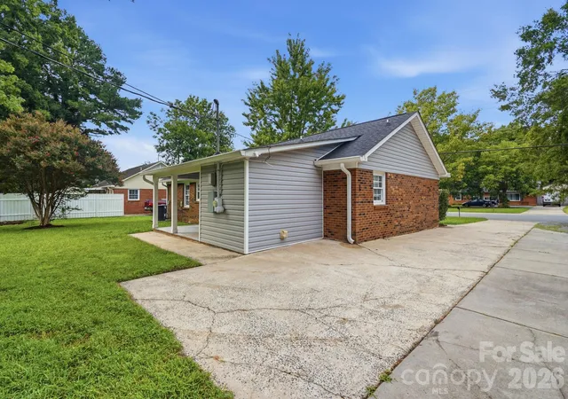 Photo 3 of Single family home for sale at 8208 Idlewild Rd, Indian Trail, NC 28079 | MLS# 4420036 | Listing updated on 2026-09-03