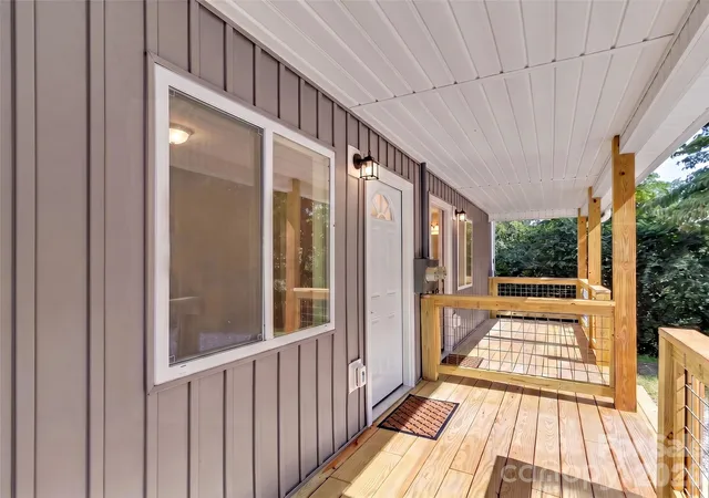 Photo 3 of Single family home for sale at 80 Mcelroy St, Waynesville, NC 28786 | MLS# 4420052 | Listing updated on 2026-09-21