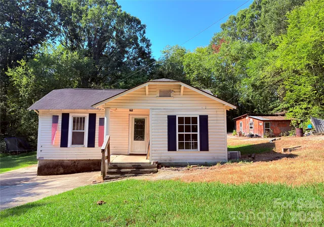 Photo 3 of Single family home for sale at 331 Grant St, Spencer, NC 28159 | MLS# 4420150 | Listing updated on 2026-09-28