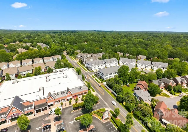 Photo 38 of Townhouse for sale at 6007 Mariemont Cir, Charlotte, NC 28226 | MLS# 4420160 | Listing updated on 2026-09-05