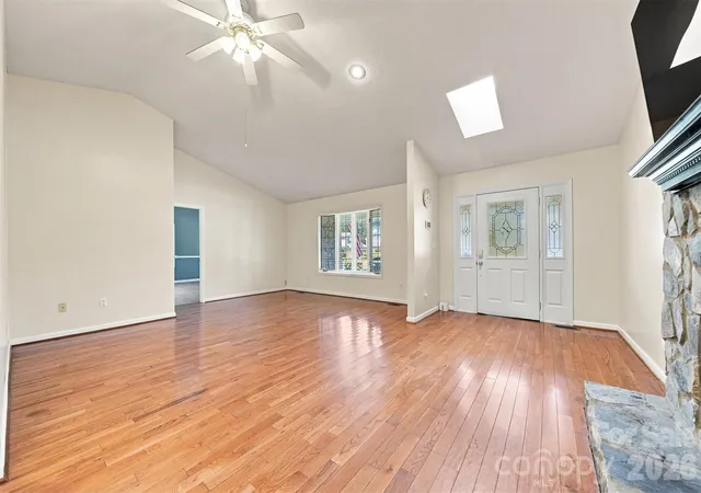 Photo 4 of Single family home for sale at 9 Daniel Cir, Granite Falls, NC 28630 | MLS# 4420218 | Listing updated on 2026-09-04