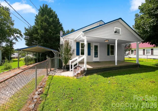Photo 1 of Sale Pending at 8 Crescent St, Granite Falls, NC 28630 | MLS# 4420234 | Listing updated on 2026-09-03