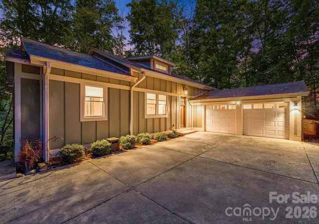 Photo 1 of Single family home for sale at 22 Wild Violet Ln, Arden, NC 28704 | MLS# 4420255 | Listing updated on 2026-09-04