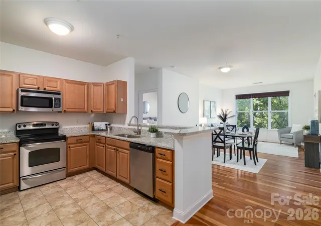 Condo for sale at 1000 E Woodlawn Rd #217, Charlotte, NC 28209 | MLS# 4420305