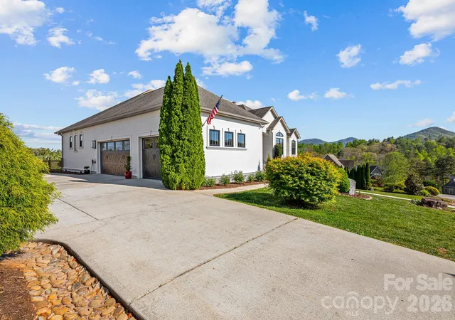 Photo 4 of Single family home for sale at 54 Mountain Shadows Dr, Leicester, NC 28748 | MLS# 4420351 | Listing updated on 2026-09-02