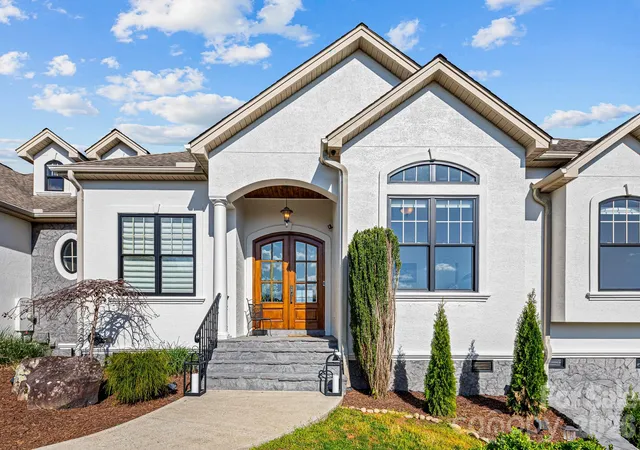 Photo 5 of Single family home for sale at 54 Mountain Shadows Dr, Leicester, NC 28748 | MLS# 4420351 | Listing updated on 2026-09-02