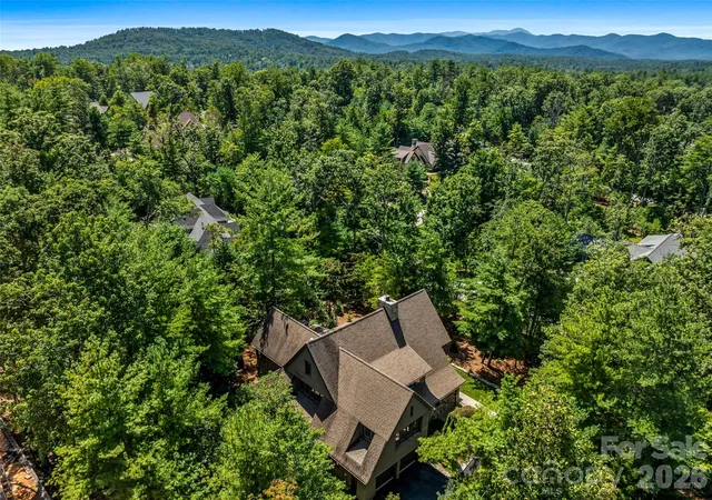Photo 3 of Single family home for sale at 85 Chauncey Cir, Asheville, NC 28803 | MLS# 4420374 | Listing updated on 2026-10-07