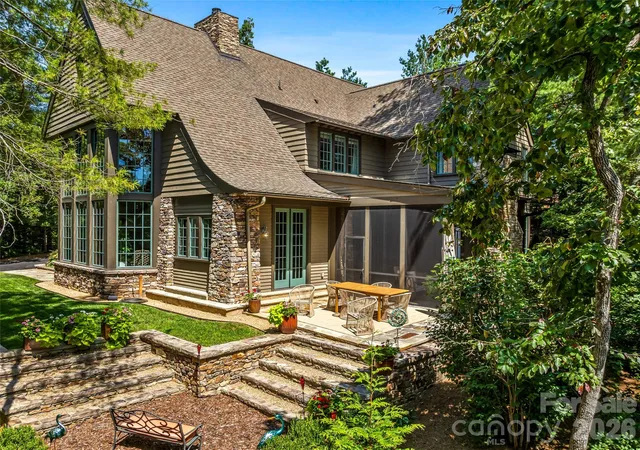 Photo 4 of Single family home for sale at 85 Chauncey Cir, Asheville, NC 28803 | MLS# 4420374 | Listing updated on 2026-10-07
