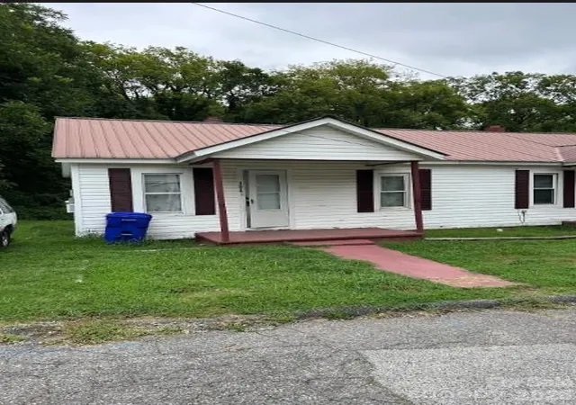 Photo 1 of Multi family home for sale at 304 E And 306 1st St, Lexington, NC 27292 | MLS# 4420392 | Listing updated on 2026-09-04