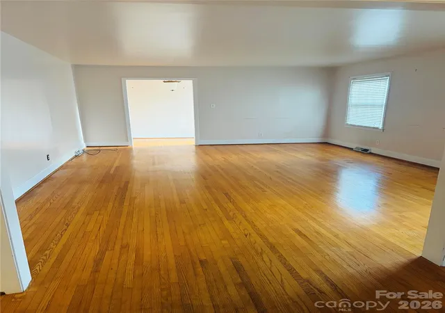 Photo 3 of Single family home for sale at 332 Fannie Cir, Charlotte, NC 28205 | MLS# 4420419 | Listing updated on 2026-09-04