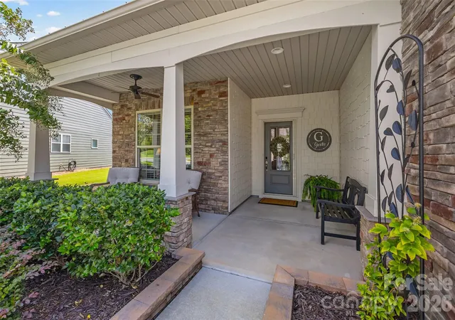 Photo 2 of Single family home for sale at 738 Peach Valley Ln, Fort Mill, SC 29715 | MLS# 4420430 | Listing updated on 2026-09-07
