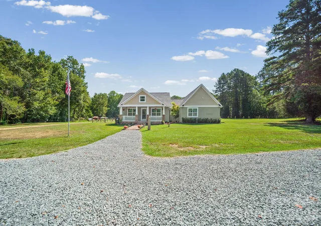 Photo 4 of Single family home for sale at 1360 Standing Oak Dr, Salisbury, NC 28146 | MLS# 4420485 | Listing updated on 2026-09-03