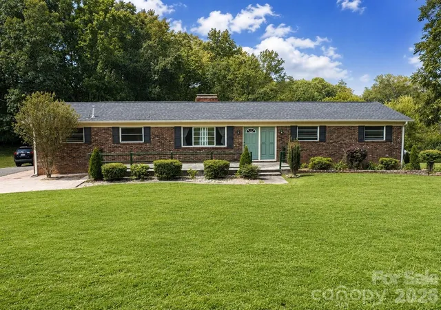 Photo 2 of Single family home for sale at 9716 Sunway Dr, Mint Hill, NC 28227 | MLS# 4420517 | Listing updated on 2026-09-04