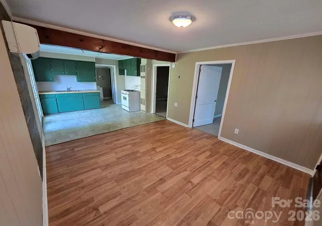 Photo 3 of Single family home for sale at 1404 Rosewood Ln, Gastonia, NC 28052 | MLS# 4420544 | Listing updated on 2026-09-22