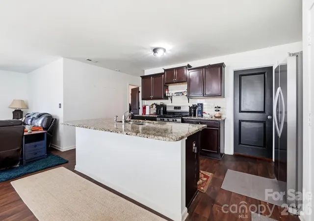 Photo 3 of Single family home for sale at 1718 Aldershot Ct, Dallas, NC 28034 | MLS# 4420547 | Listing updated on 2026-09-03