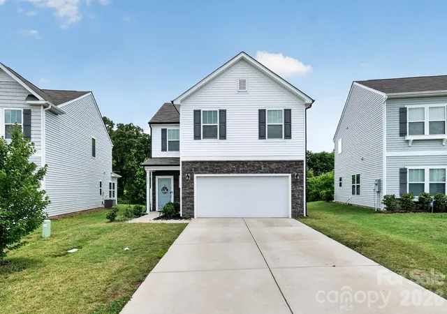 Photo 2 of Single family home for sale at 1101 Freeman View Dr, Albemarle, NC 28001 | MLS# 4420568 | Listing updated on 2026-09-02