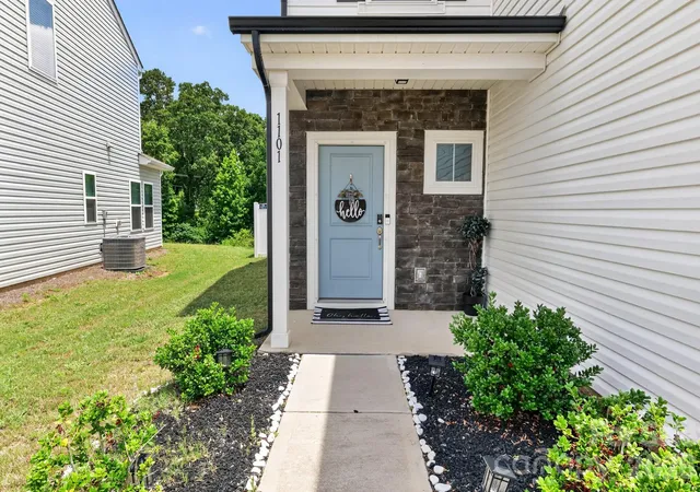 Photo 2 of Single family home for sale at 1101 Freeman View Dr, Albemarle, NC 28001 | MLS# 4420568 | Listing updated on 2026-09-02