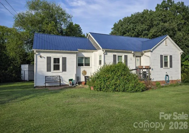 Photo 1 of Single family home for sale at 71 Highland Ave Sw, Concord, NC 28027 | MLS# 4420577 | Listing updated on 2026-09-23