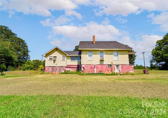 Photo 24 of Single family home for sale at 102 Star Dr, Grover, NC 28073 | MLS# 4420586 | Listing updated on 2026-09-03