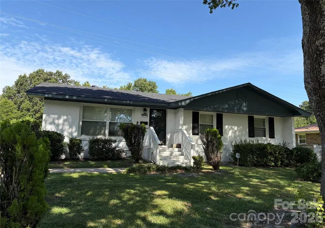 Photo 1 of Single family home for sale at 1245 Pondella Dr, Charlotte, NC 28213 | MLS# 4420593 | Listing updated on 2026-09-03