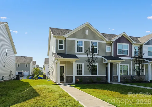 Photo 3 of Sale Pending at 9830 Old Garden Cir, Gastonia, NC 28056 | MLS# 4420595 | Listing updated on 2026-09-06