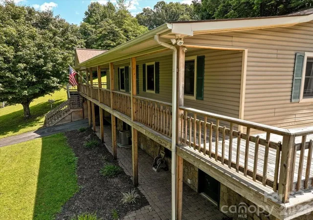 Photo 1 of Single family home for sale at 299 Mcdowell Ln, Burnsville, NC 28714 | MLS# 4420627 | Listing updated on 2026-09-02