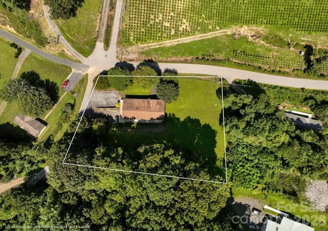 Photo 3 of Single family home for sale at 299 Mcdowell Ln, Burnsville, NC 28714 | MLS# 4420627 | Listing updated on 2026-09-02